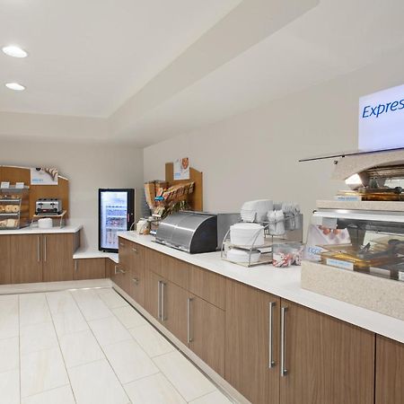 Holiday Inn Express West Los Angeles By Ihg מראה חיצוני תמונה