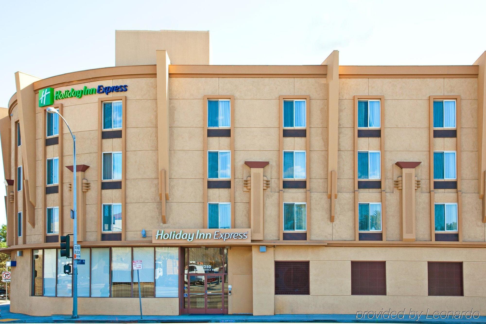 Holiday Inn Express West Los Angeles By Ihg מראה חיצוני תמונה