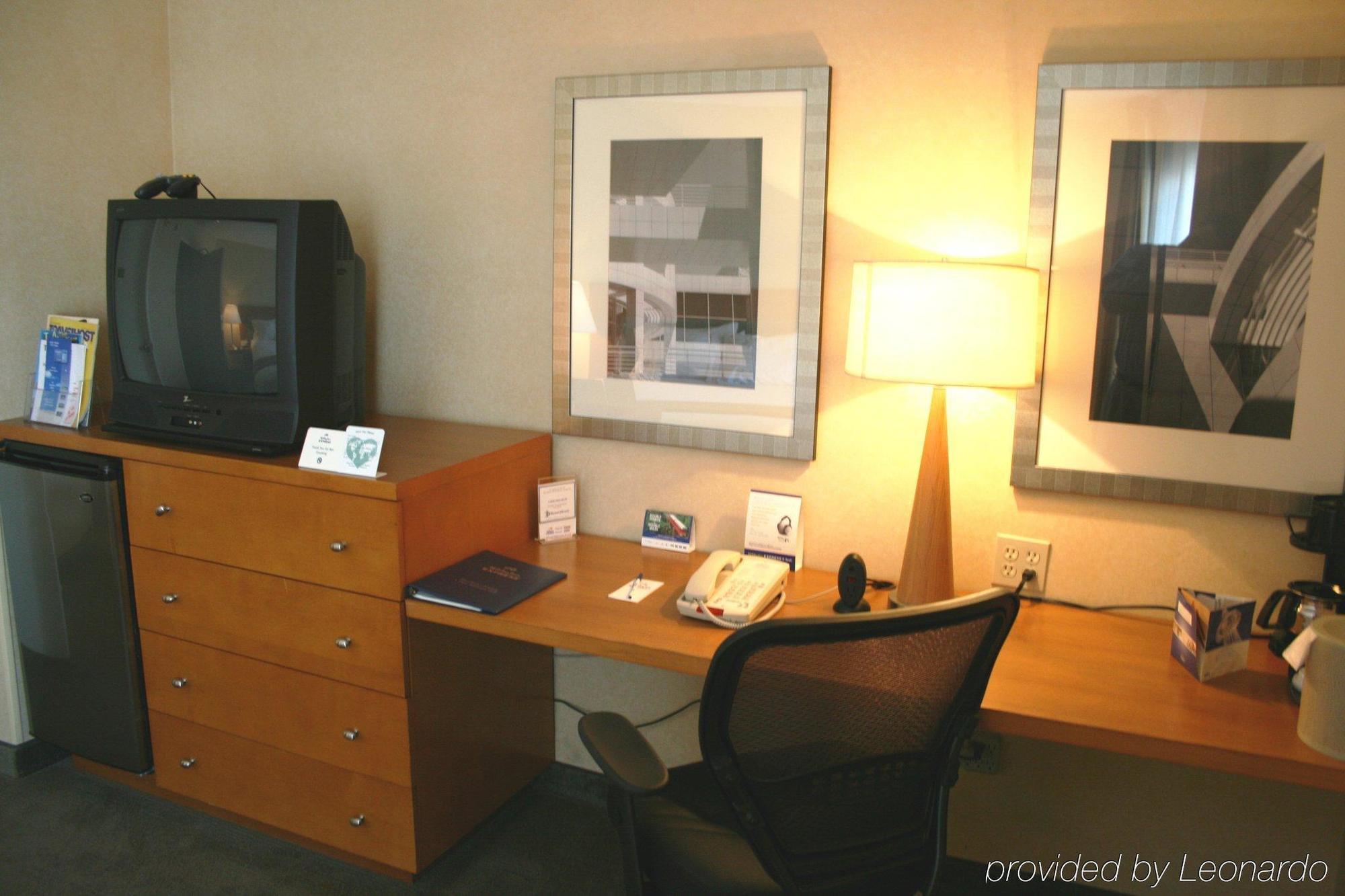 Holiday Inn Express West Los Angeles By Ihg מראה חיצוני תמונה