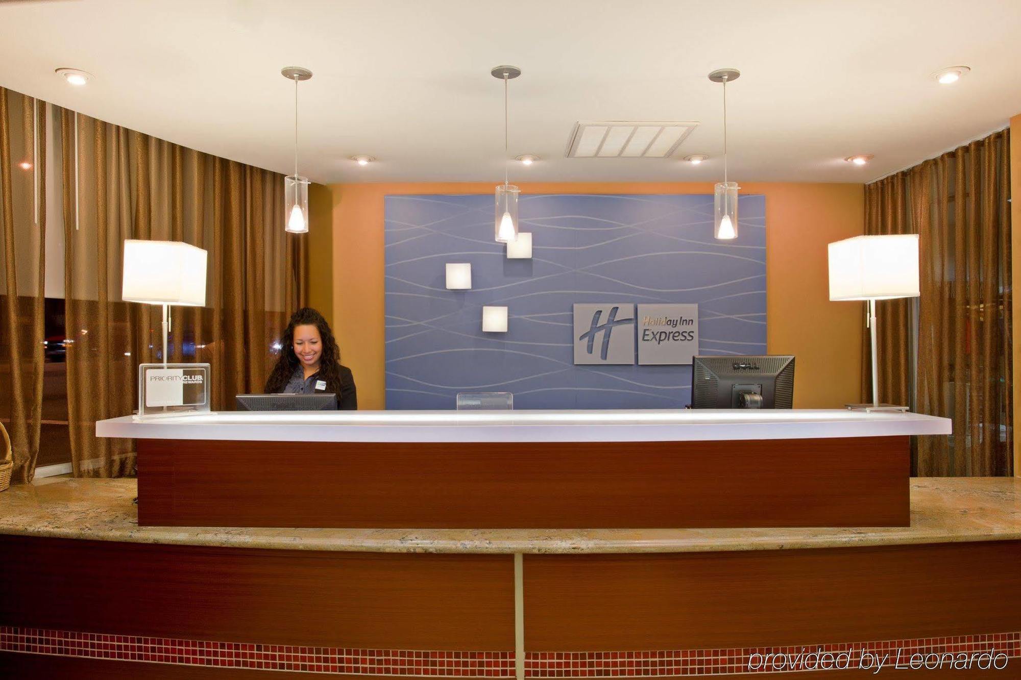 Holiday Inn Express West Los Angeles By Ihg מראה חיצוני תמונה