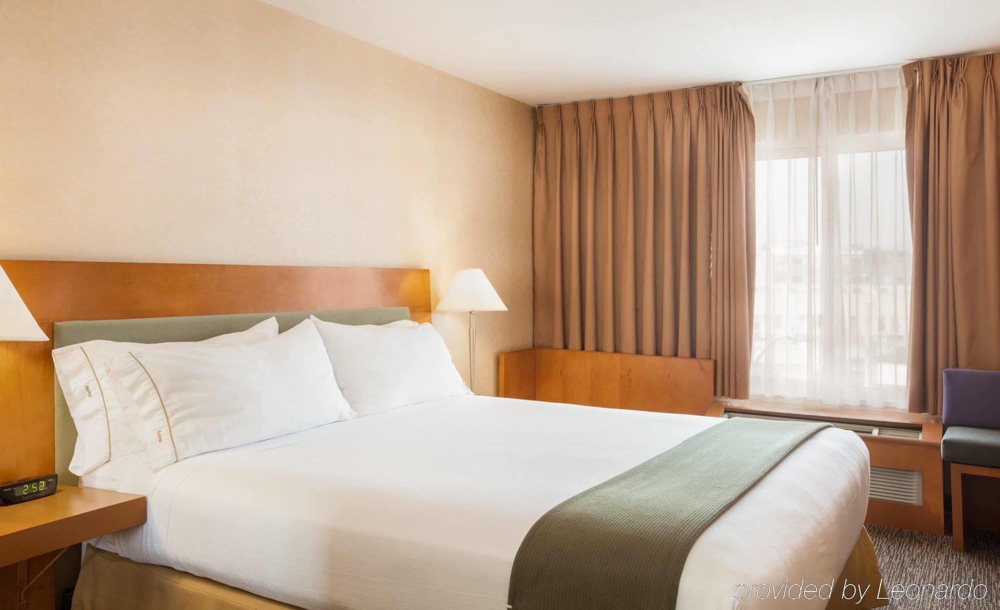 Holiday Inn Express West Los Angeles By Ihg מראה חיצוני תמונה