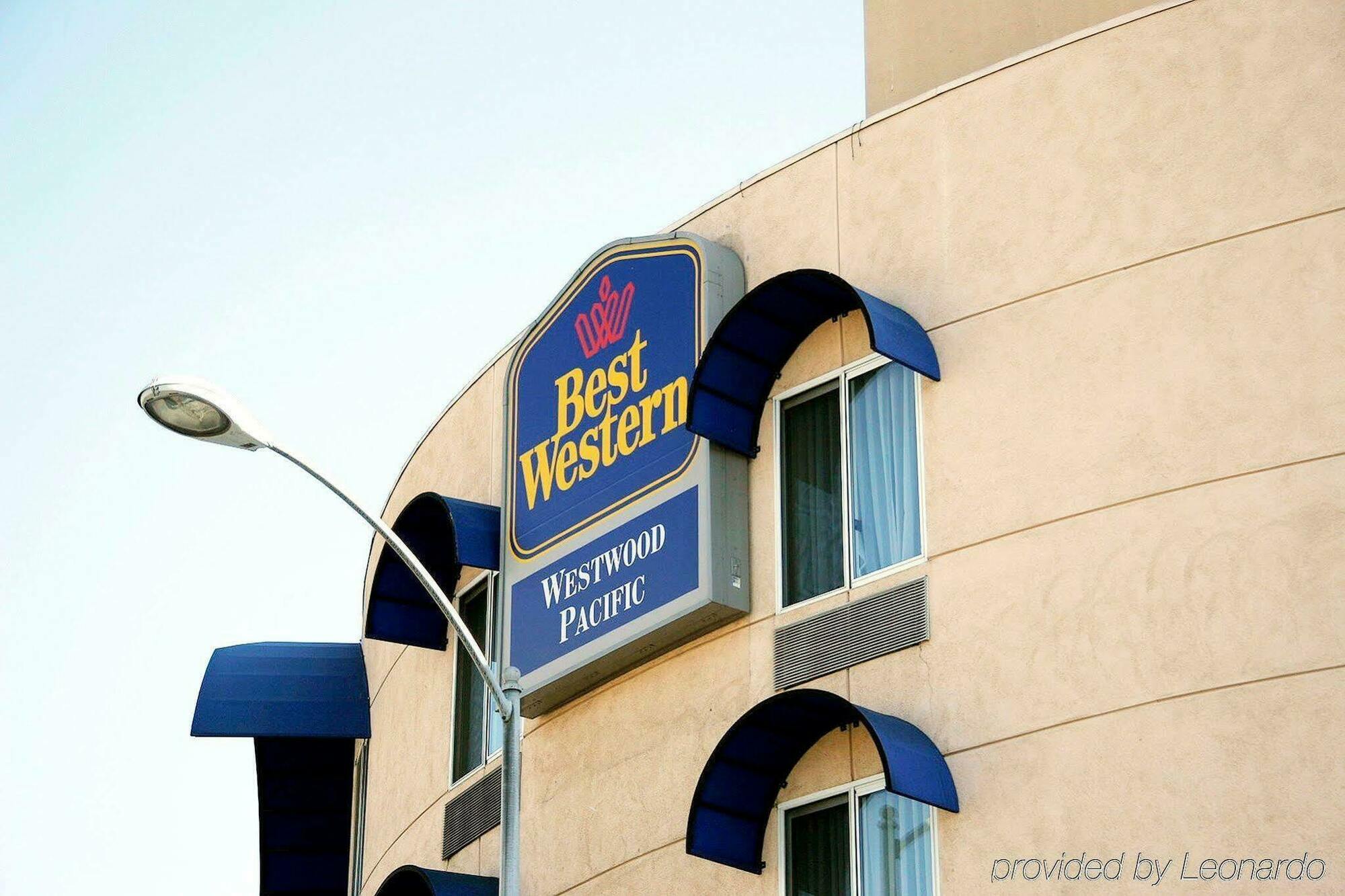 Holiday Inn Express West Los Angeles, An Ihg Hotel מראה חיצוני תמונה