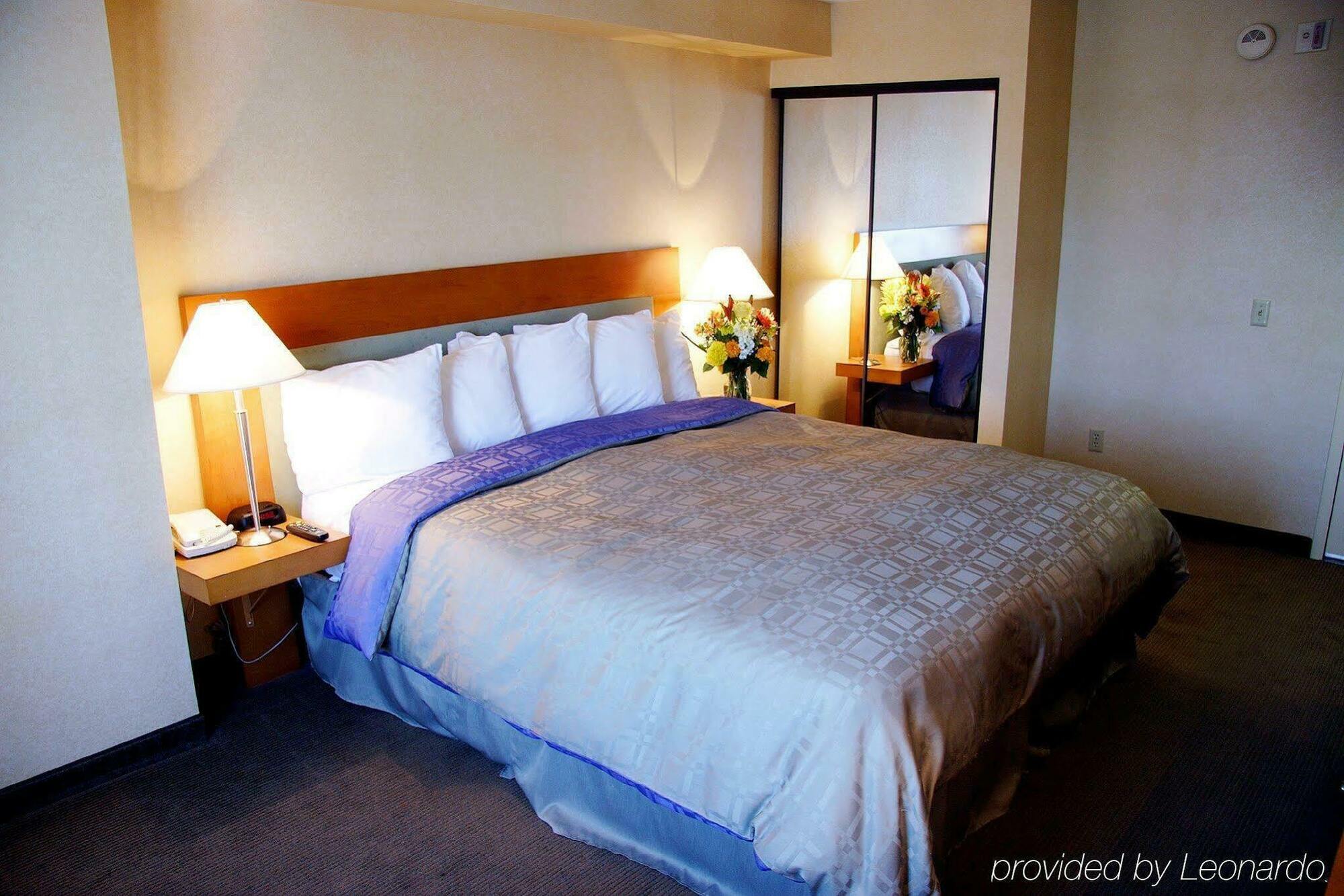 Holiday Inn Express West Los Angeles By Ihg מראה חיצוני תמונה