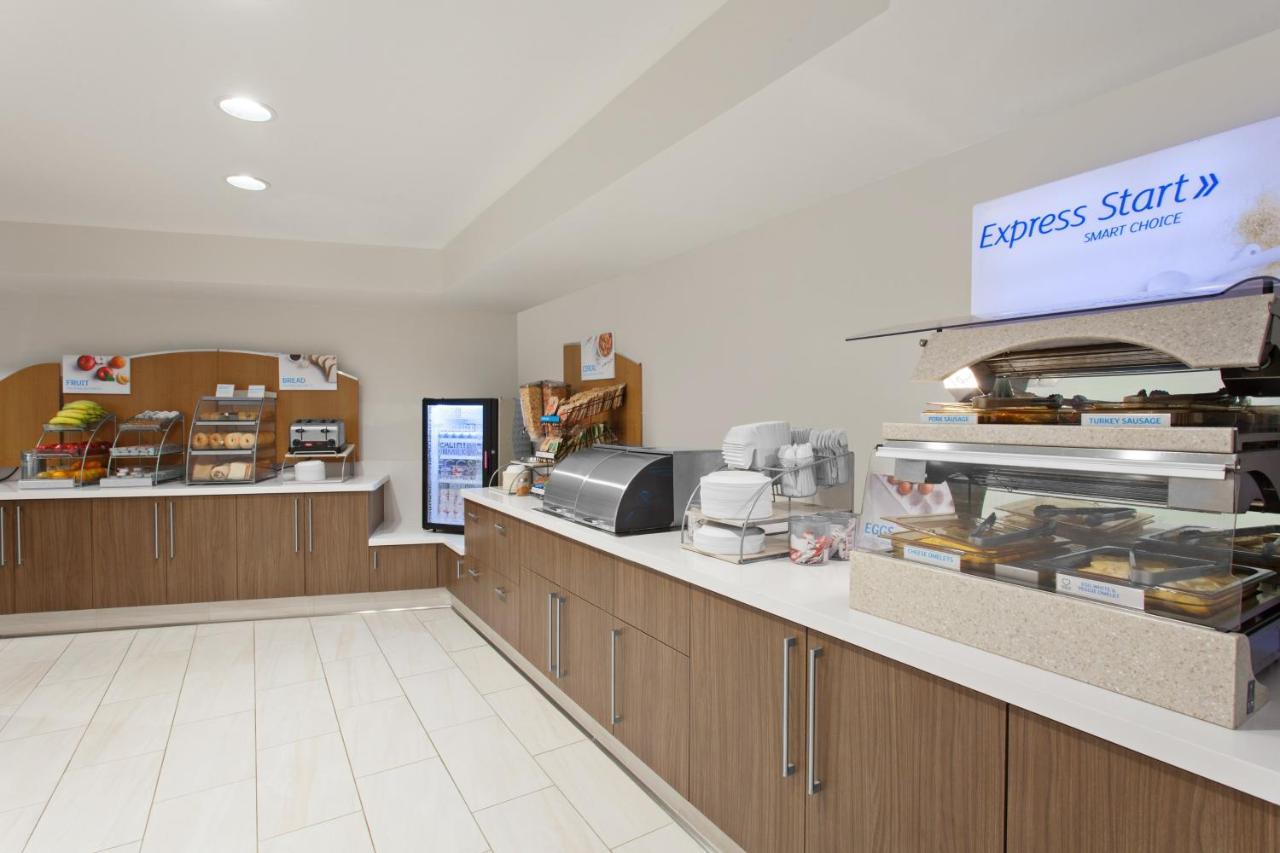 Holiday Inn Express West Los Angeles By Ihg מראה חיצוני תמונה